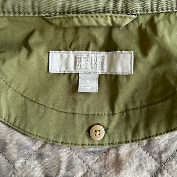Uniqlo | Tech Olive Green Jacket with Removable Lining - Picture 11 of 11